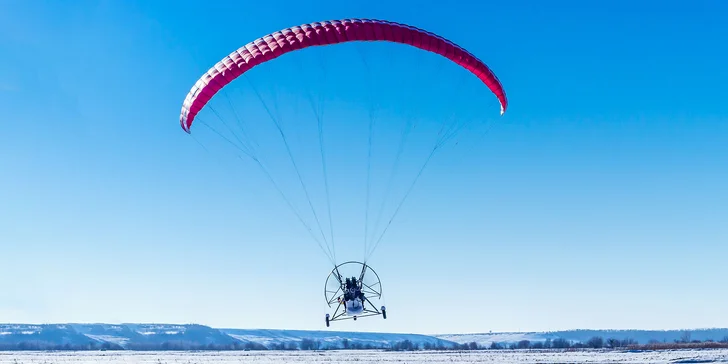 Nezabudnuteľný jarný tandem motorový paragliding aj s videozáznamom