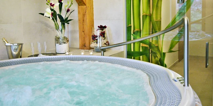 Čeká vás mimo jiné i hodinový relax ve wellness.