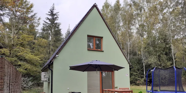  Chata je navíc na samotě, takže vás nebudou rušit žádní sousedé a budete mít naprosté soukromí. 