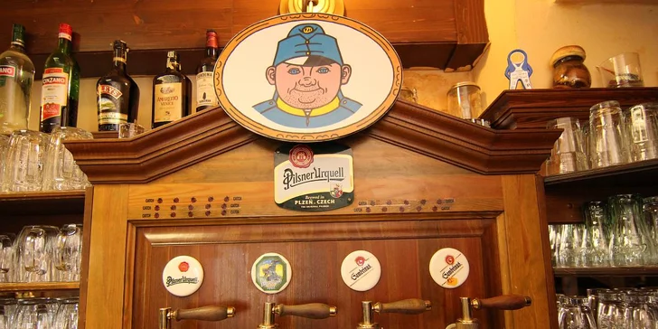 V ceně máte snídaně. Na další jídlo můžete do místní restaurace.