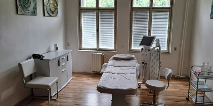 Vysoce kvalifikovaní a zkušení specialisté salonu Epilas vás provedou celým procesem s maximálním pohodlím a bezpečností. 
