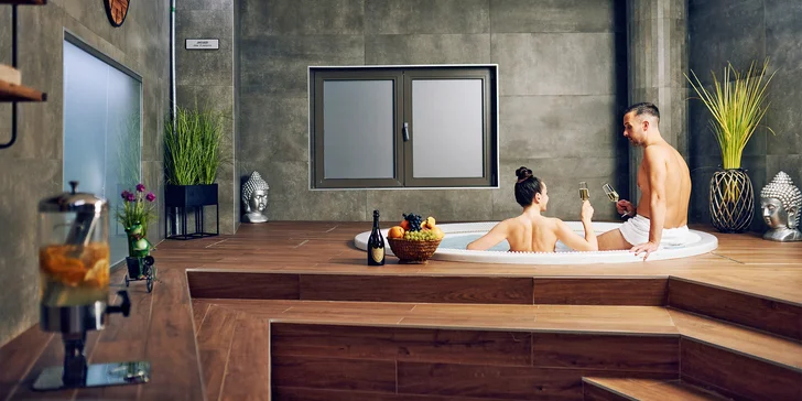 Chcete sa nechať poriadne rozmaznávať? Priplaťte si vstup do hotelovej spa zóny a užívajte si fínsku saunu, infrasaunu, vírivku a teplý kúpeľ.