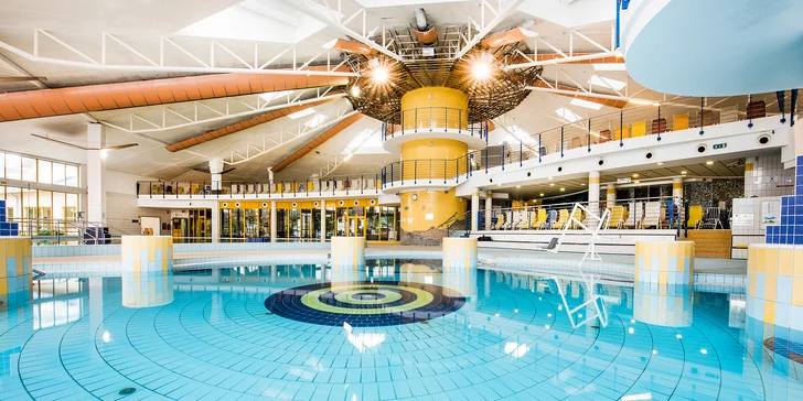 Obojí vám vrchovatě zajistí Hotel Bassiana****, který se nachází přímo u místního hradu necelých 15 minut chůze od termálních lázní.