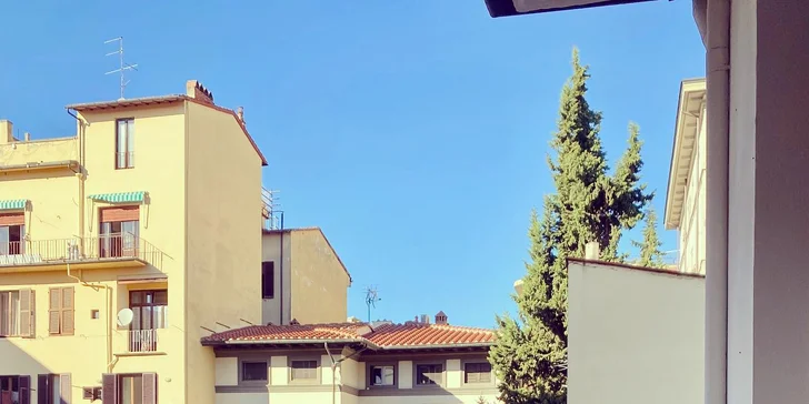K pokojům přísluší také balkon. 
