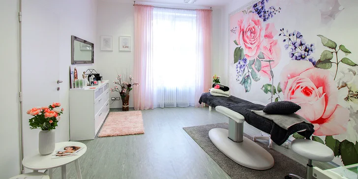 Dopřejte si krásné obočí i husté řasy, stačí se jen usadit v salonu Roses a nechat se hýčkat.