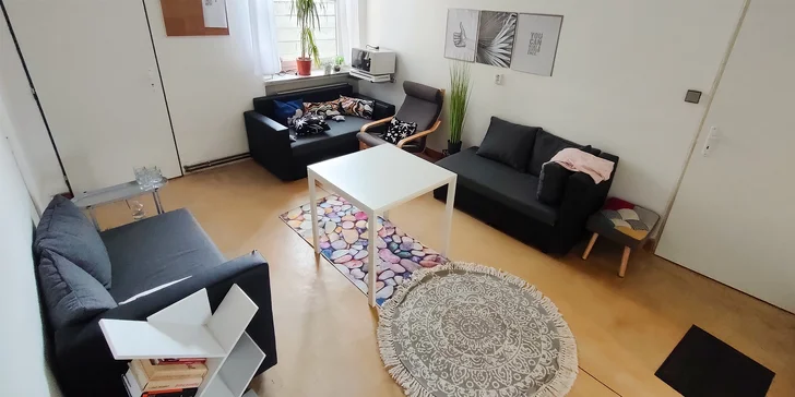 Čeká vás tu 45 nebo 60 min. masáže podle výběru: dopřát si můžete relaxační, antistresovou nebo masáž lávovými kameny.