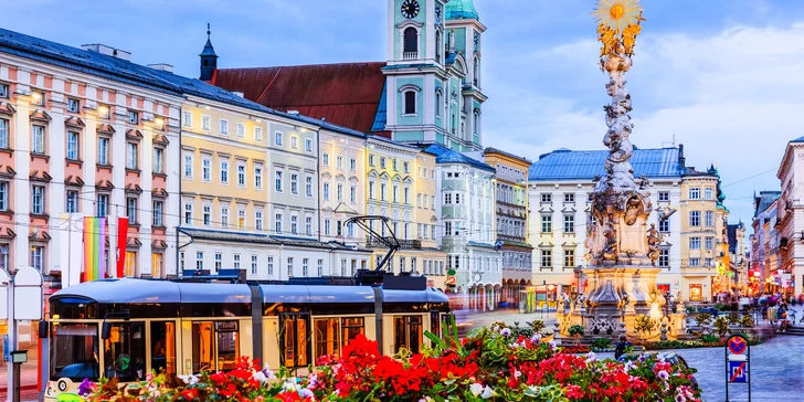 Rakouský Linec: 3* hotel se saunou a bazénem, pobyt až pro 4 osoby, v ceně turistický vláček