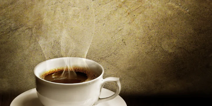 Dáte si klasické espresso, nebo vás zláká kávička s trochou alkoholu? 