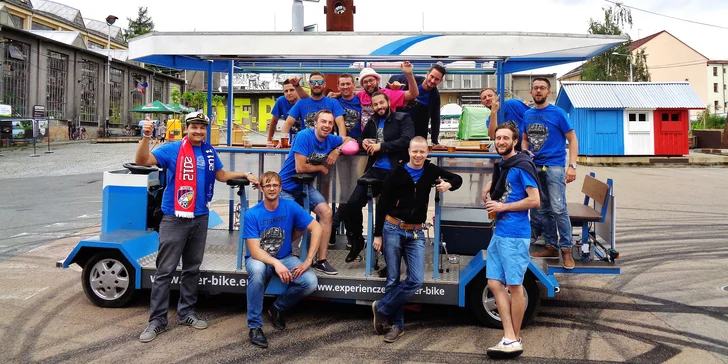Pivní jízda po Plzni: pronájem Beer Bike s řidičem a neomezenou konzumací piva až pro 14 os.