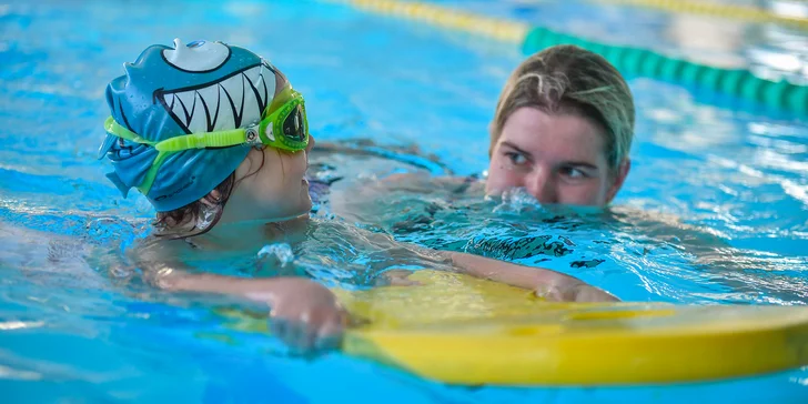 Plavecký oddíl MTM Academy nabízí kurzy pro začátečníky i mírně pokročilé.