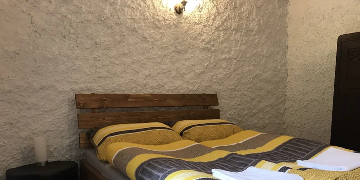 Každá ložnice je vytápěná elektrickým topením.