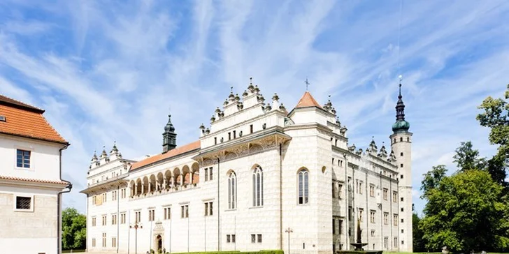Zajeďte třeba do Litomyšle, zdejší krásný zámek je zapsaný na seznamu UNESCO.