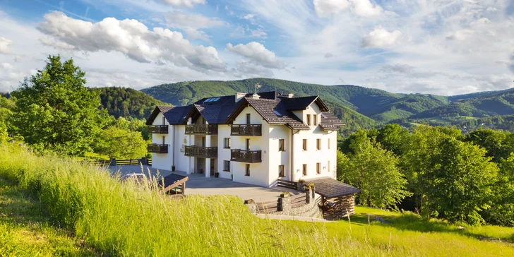 Pobyt v polské Ustroni: pokoj s výhledem na hory nebo apartmán, snídaně či polopenze, wellness i privátně