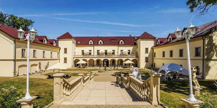 Zámek v Kynšperku: polopenze, neomezený wellness, u delších pobytů piknikový koš a další výhody