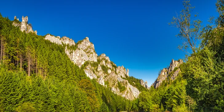 Vrátná dolina je oblíbená k turistice i zimním radovánkám.