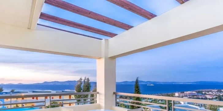 Všechny pokoje mají balkon nebo terasu.