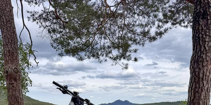 S tímhle fešákem si hravě vyjedete třeba na Bezděz, pyšní se totiž dojezdem až 180 km.