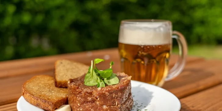 Do restaurace v kempu ale zajděte i na další dobroty – vaří tu po celý den.