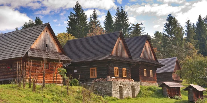 Vyrazte třeba do skanzenu - dojdete sem pohodlně pěšky.