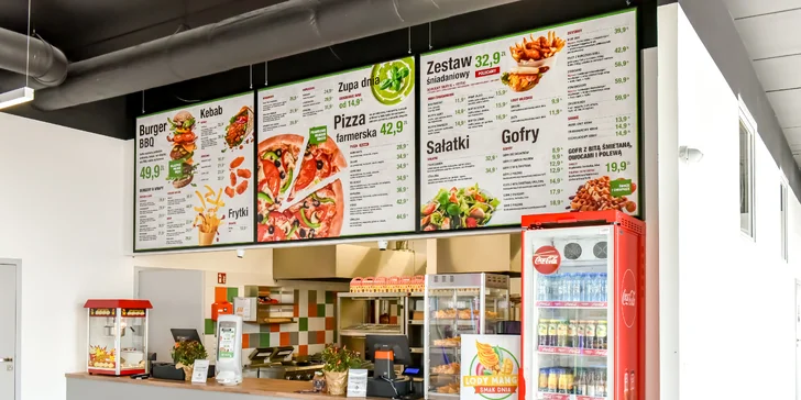Kedykoľvek sa vám nebude chcieť variť, zájdite do snack baru, kde robia pizzu, hranolky alebo kebab, obľúbené vafle či ľahké šaláty.