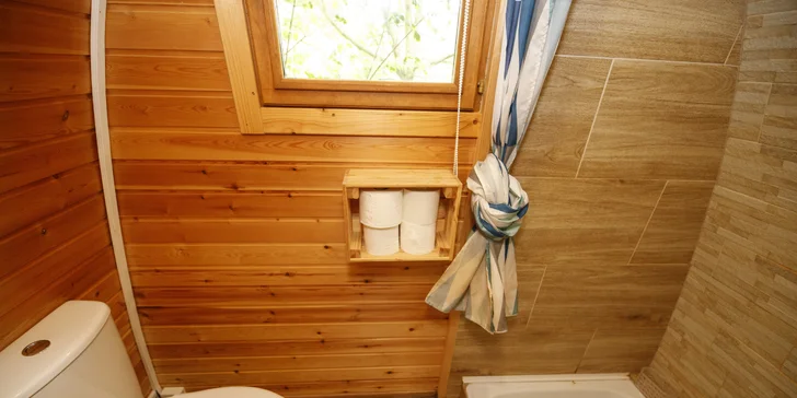 Ani v nich nechybí koupelna s WC a sprchovým koutem.