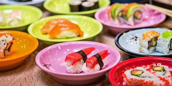 Running sushi: 2 hod. neomezené konzumace sushi a dalších asijských specialit
