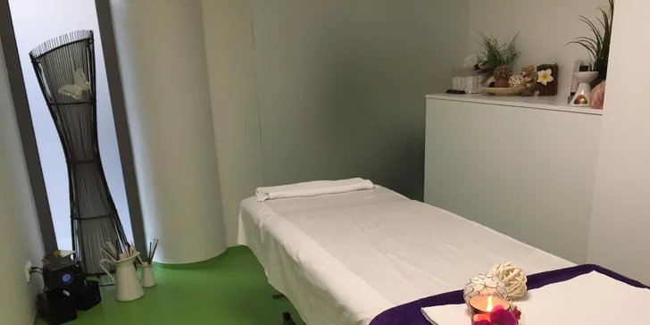 Útulné prostředí salónu, kde si odložíte všechny stresy a starosti