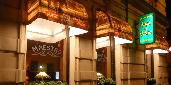 Nedaleko Karlova mostu najdete restauraci Maestro. Naservírují vám tu chutnou pizzu.