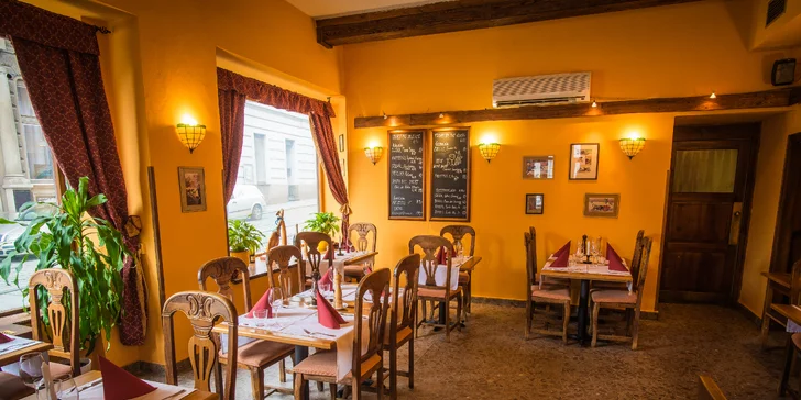 Těšte se na čtyři chody ve španělském rytmu. Hlavní chod si vyberete ze dvou variant – dáte si rybu, nebo raději panenku?