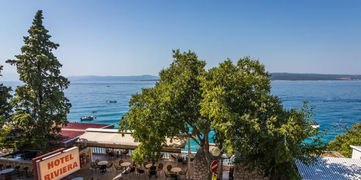 Ubytujete se v depandanci Riviera. 