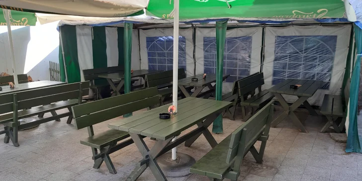 Rezervaci nepotřebujete, kódem voucheru se prokážete obsluze.
