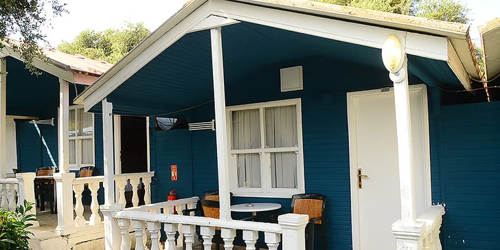 Každý den můžete relaxovat také na terase, která patří ke každému bungalovu.

