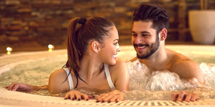 Uvolněte se: 150 minut privátního wellness až pro 5 osob – sauna a whirlpool