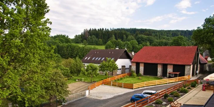 Parkoviště a část budovy B