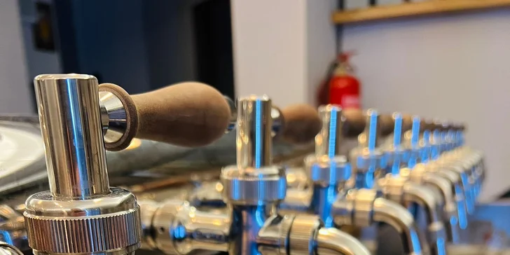 Na čepu je vždy minimálně 12 druhů piva.