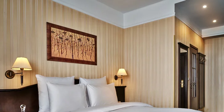 V Polsku na vás čeká elegantní ubytování se zámeckým nádechem. V nabídce je dvoulůžkový pokoj Classic (14⁠–⁠21 m²) a Premium (18⁠–⁠28 m²).