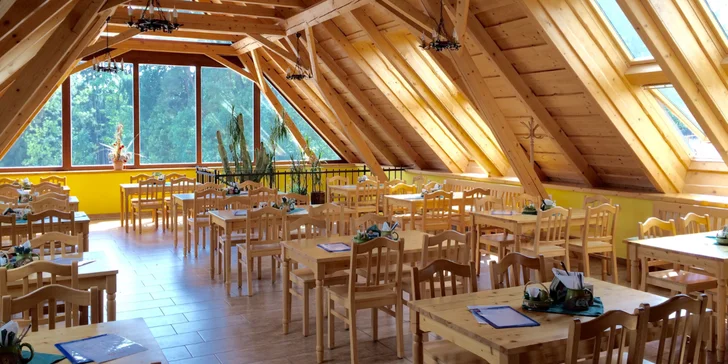 V areálu zoo je restaurace, kde se můžete stavit na občerstvení. 