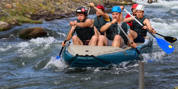 Dobrodružný rafting na Váhu na trase Bešeňová - Lisková pre začiatočníkov i pokročilých