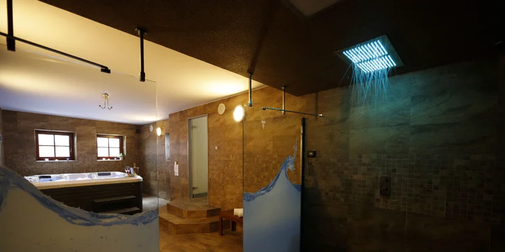 Součástí hotelu je také nádherný wellness, kde si dokonale odpočinete.