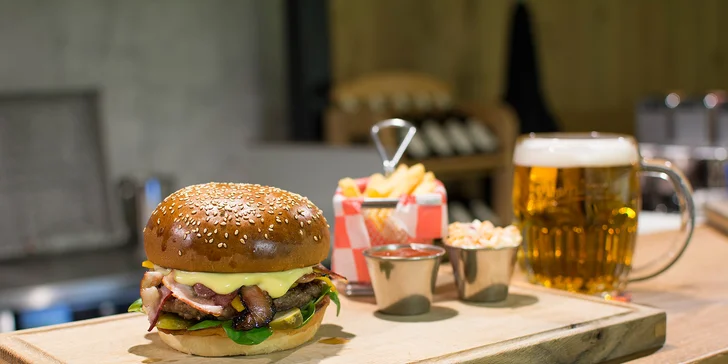 Po hře můžete doplnit sílu burgerem či sandwichem.