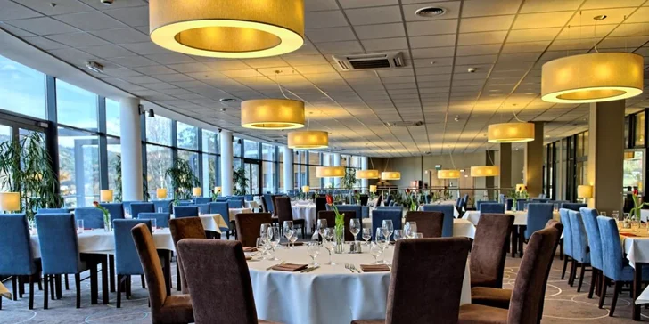 Lahodná jídla polské kuchyně si vychutnáte v hotelové restauraci Nova.