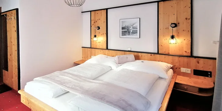 Bydlet budete v rodinném hotelu ve Forstau, kde vám připraví dvoulůžkový nebo rodinný pokoj. 
