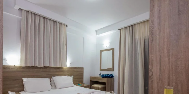  Studio disponuje obývacím pokojem s ložnicí, apartmán pak dvěma 2lůžkovými pokoji oddělenými dveřmi.