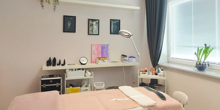 V Miriam Socha Beauty salonu, který najdete jen 50 m od zastávky Opava, Vrchní, vás čeká kosmetické ošetření pleti.
