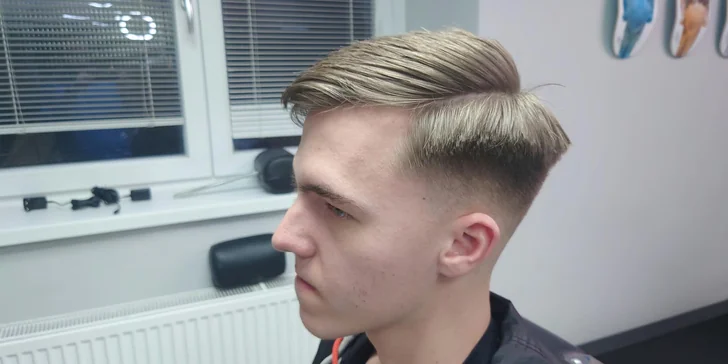 Na výber máte samostatnú úpravu brady, pánsky strih alebo kombinovaný balík.