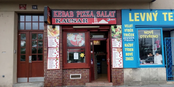 Kausar Kebab najdete v Koněvově ulic, nedaleko zastávky Ohrada.