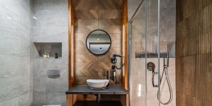 Přivítá vás moderní design s regionálními prvky.