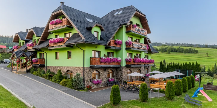 Rodinný penzión s nádherným výhľadom na Belianske Tatry: raňajky a neobmedzený wellness