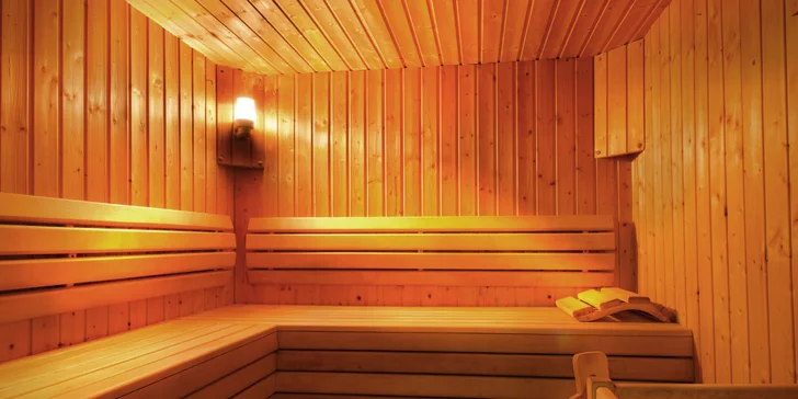 V hoteli je aj sauna. Za príplatok si môžete dopriať aj masáž.