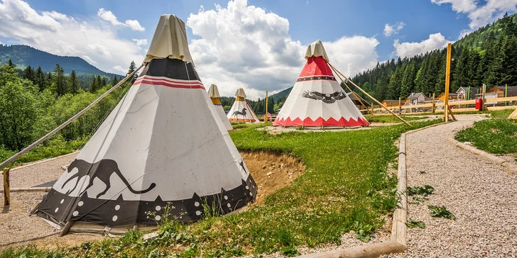 Noci tu strávíte v dostavníku, indiánském teepee nebo útulné chaloupce (v letních měsících). 